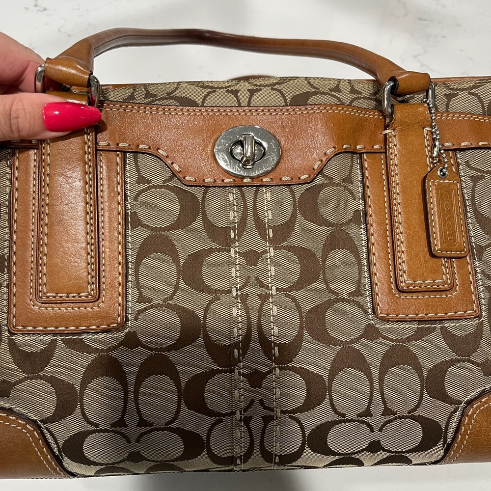 Coach Bag! - Picture 10 of 16